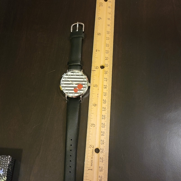 Lucy Lady Watch with Ladybugs - Picture 4 of 9